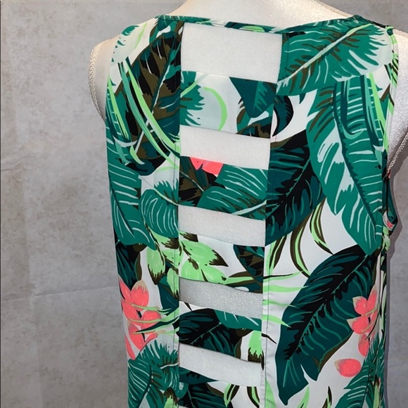 Go to the Tropics!  Express Palm Tree Party Blouse - Picture 4 of 6